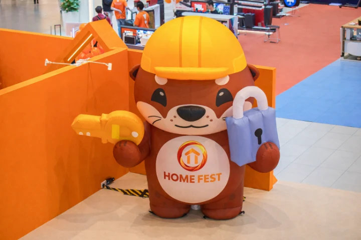 Reno Fiesta otter mascot